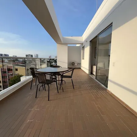 Apartamento With Large Balcony *