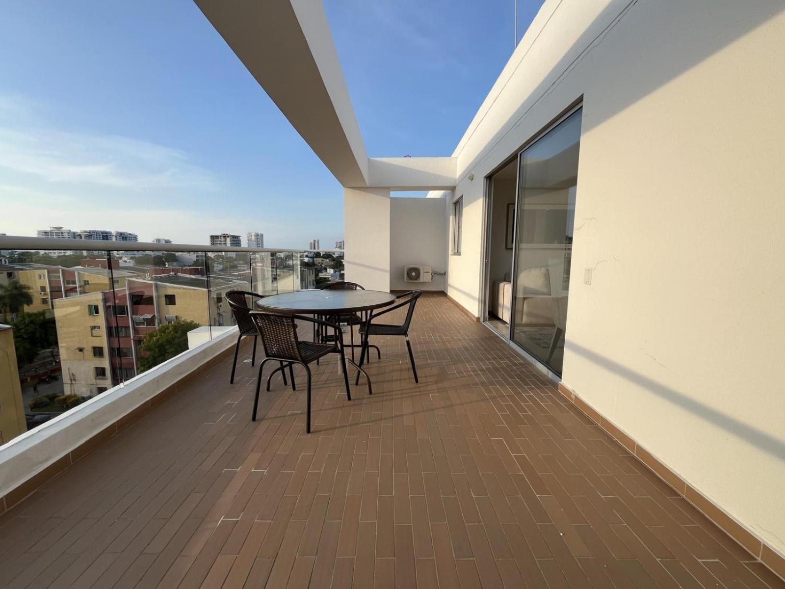 Apartamento With Large Balcony *
